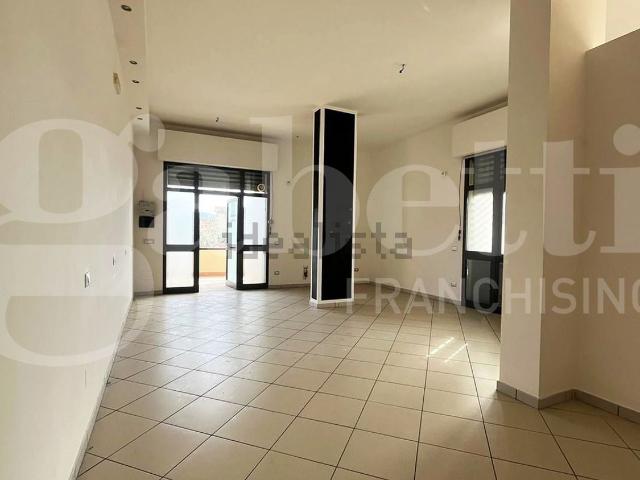 Locale in vendita di 60 m² in Via Luciani