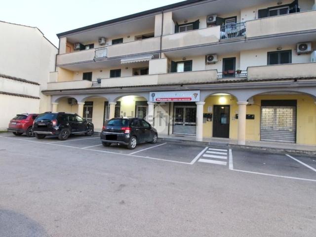 Locale in vendita di 60 m² in Via Palmieri, 14