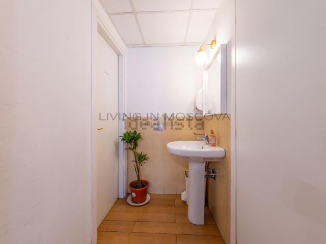 Locale in vendita di 60 m² in Via Piero Caldirola, 5