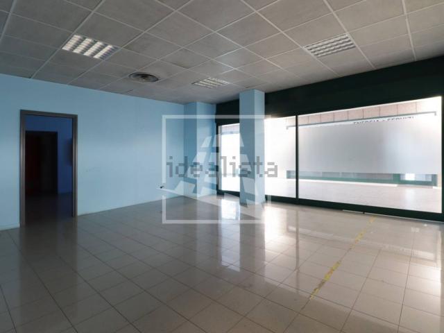 Locale in vendita di 60 m² in Via Piero Gobetti, 3