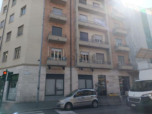 Locale in vendita di 60 m² in Via Renato Martorelli, 26