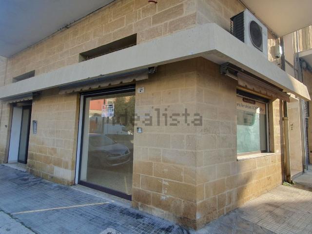 Locale in vendita di 60 m² in Via San M. dell&apos idria, 5