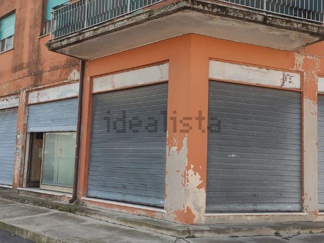 Locale in vendita di 60 m² in Via San Vito