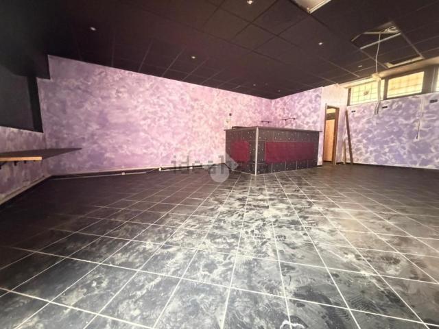 Locale in vendita di 60 m² in Via Serra de’ Conti, 36