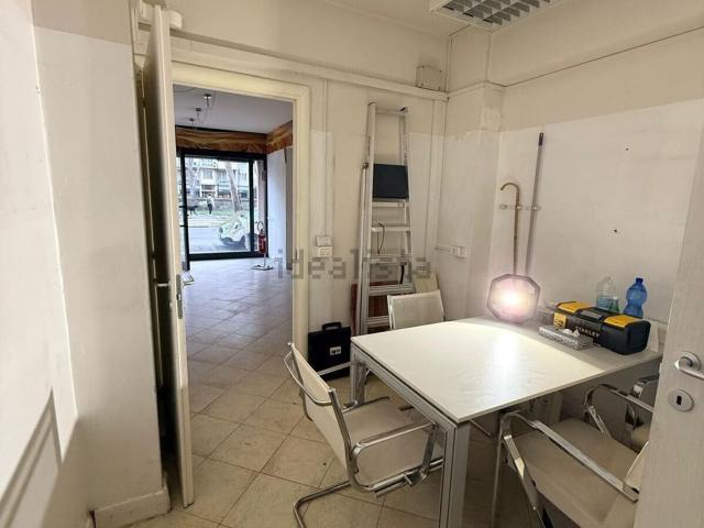 Locale in vendita di 60 m² in Via Stefano Buonsignori
