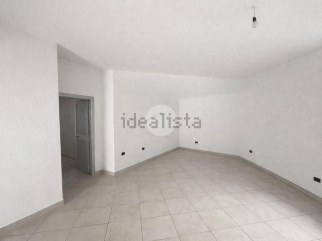 Locale in vendita di 80 m² in Viale Amedeo Duca D&apos Aosta