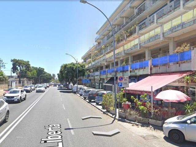 Locale in vendita di 60 m² in Viale della Libertà, 55