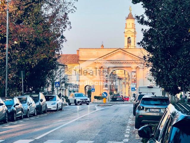 Locale in vendita di 60 m² in Viale Repubblica