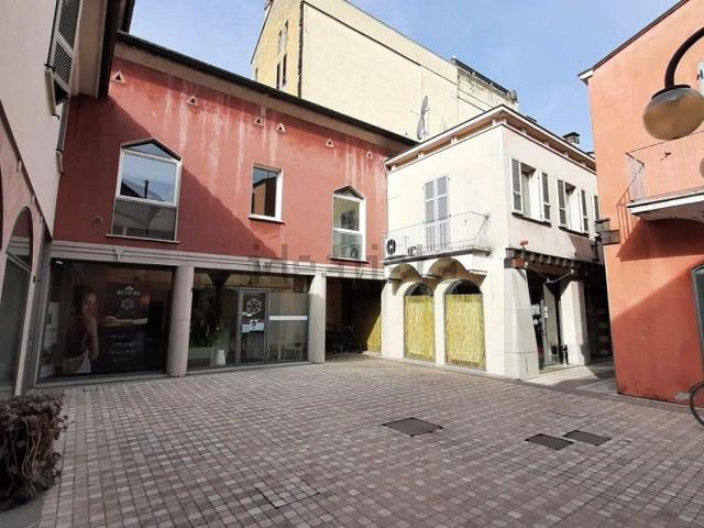 Locale in vendita di 60 m²
