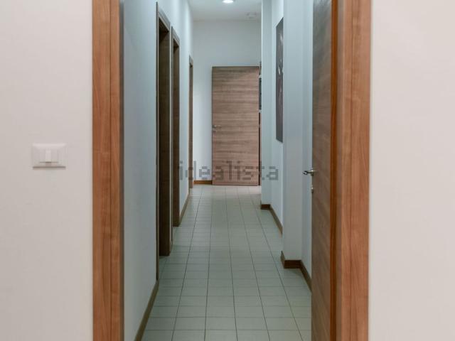Locale in vendita di 610 m² in Via Rosario di Santa Fè, 31