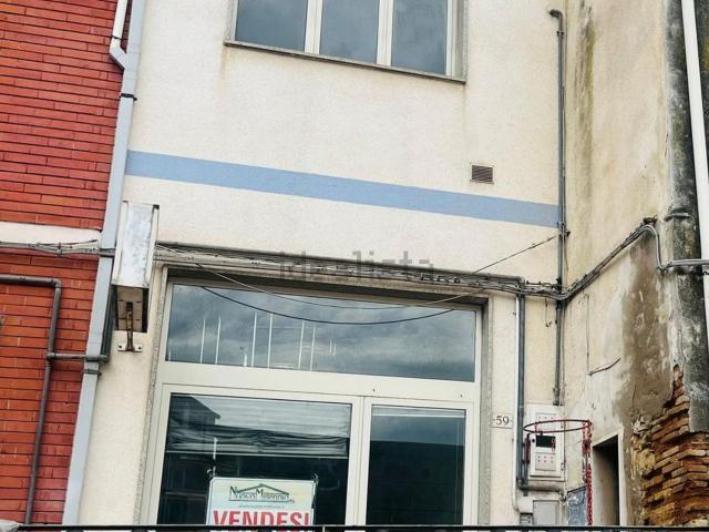 Locale in vendita di 61 m² in Corso Umberto I, 59