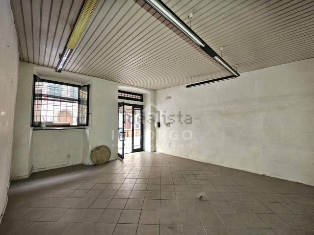 Locale in vendita di 61 m² in Piazza Giuseppe Mazzini, 1
