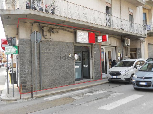 Locale in vendita di 61 m² in Via Torino, 49