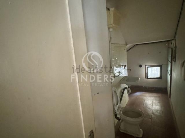 Locale in vendita di 61 m² in Via Trieste