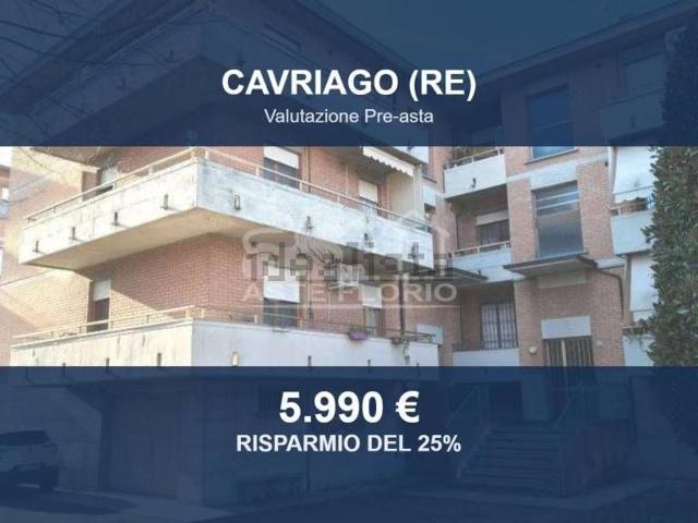 Locale in vendita di 61 m² in Via A. Melloni, 12