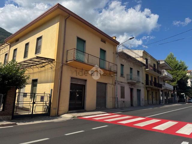 Locale in vendita di 61 m² in Via Colonia Giulia, 115