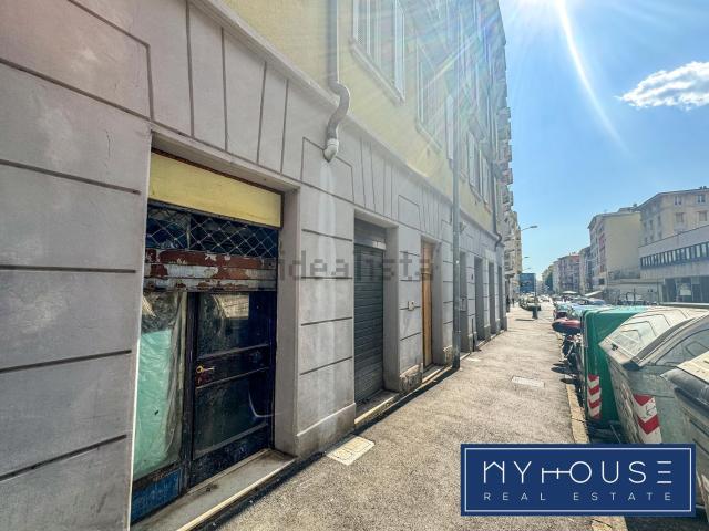 Locale in vendita di 61 m² in Via Giulia, 57
