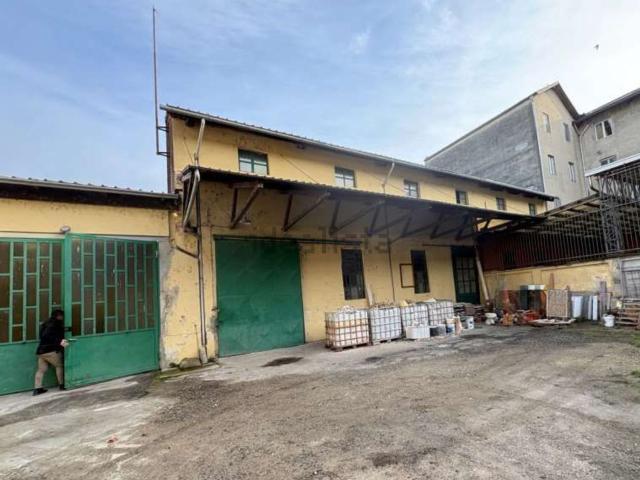 Locale in vendita di 625 m² in Via Vinzaglio, 35
