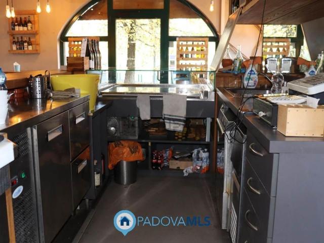 Locale in vendita di 62 m² in Via Alessandro Guidi, 23