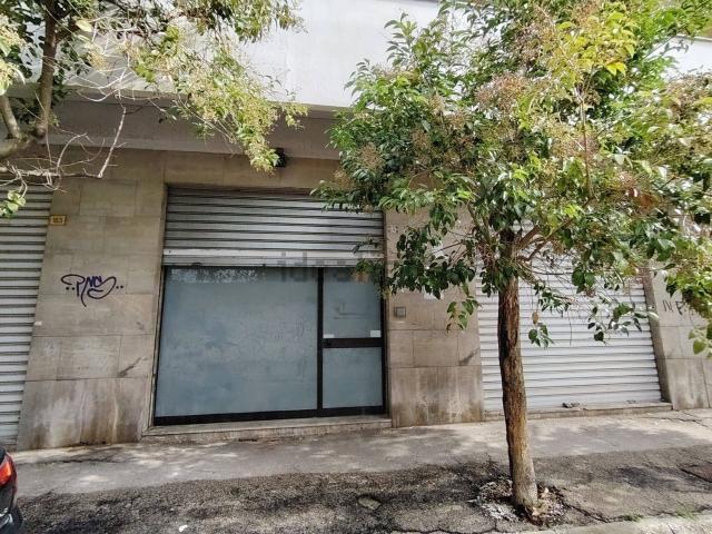Locale in vendita di 62 m² in Via dei Pretuzi