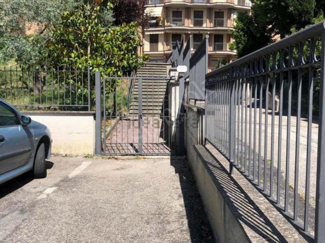 Locale in vendita di 62 m² in Via della Resistenza