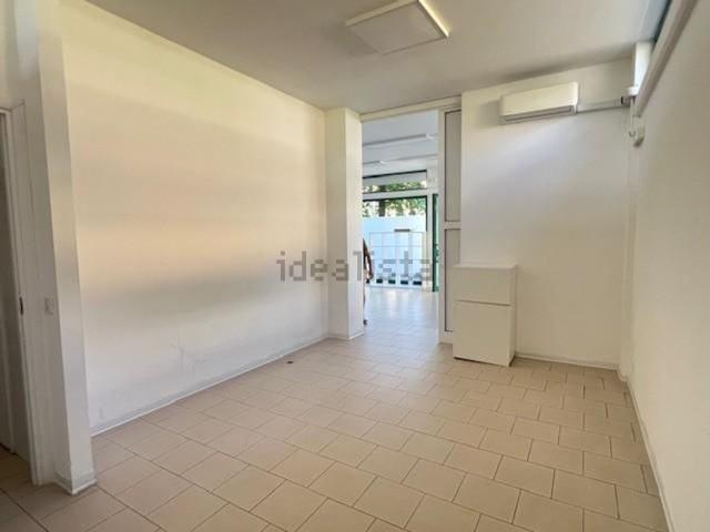 Locale in vendita di 62 m² in Via Montegrappa