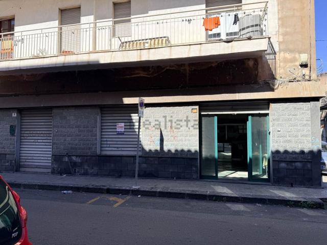 Locale in vendita di 62 m² in Via Mulino a Vento, 34