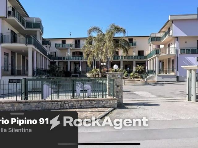 Locale in vendita di 62 m² in Via Saverio Pipino
