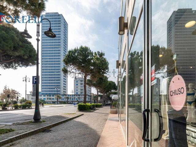 Locale in vendita di 62 m² in Viale Giosuè Carducci, 94