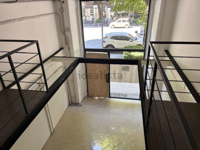 Locale in vendita di 62 m² in Viale Papa Giovanni XXIII, 31
