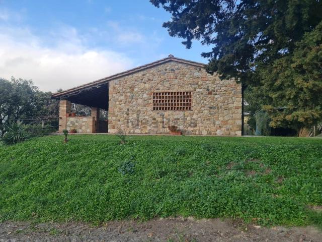 Locale in vendita di 6300 m²