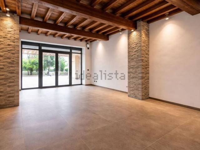 Locale in vendita di 67 m² in Piazza Giuseppe Garibaldi