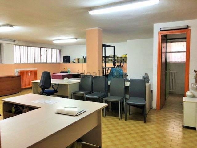 Locale in vendita di 67 m² in Via Tamborini