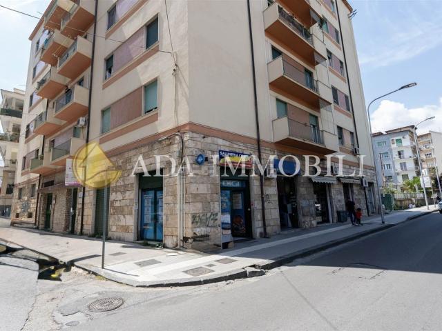 Locale in vendita di 67 m² in Via Gaetano Salvemini, 15