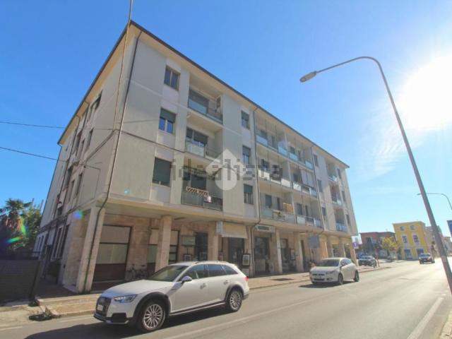 Locale in vendita di 67 m² in Via Galileo Galilei, 16