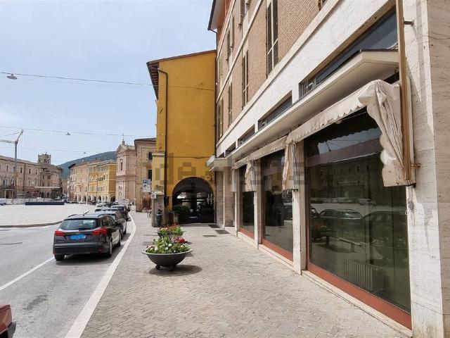 Locale in vendita di 642 m²