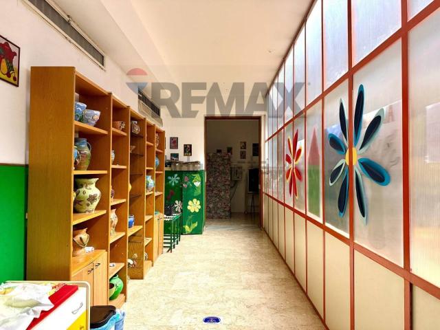 Locale in vendita di 649 m² in Via Giuseppe Lanza di Scalea, 478