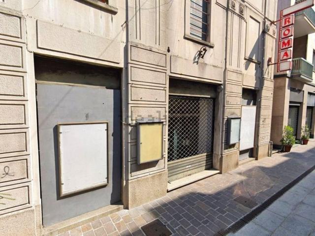 Locale in vendita di 649 m² in Via Umberto I, 12