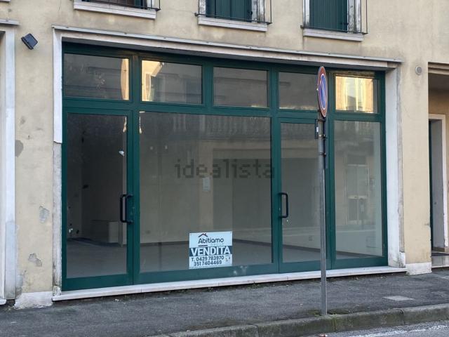 Locale in vendita di 64 m² in Via Costa Calcinara, 8