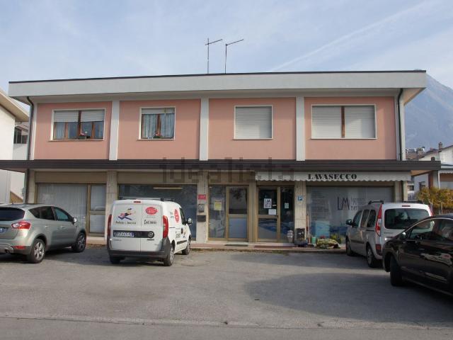 Locale in vendita di 64 m² in Via dei Zattieri, 33