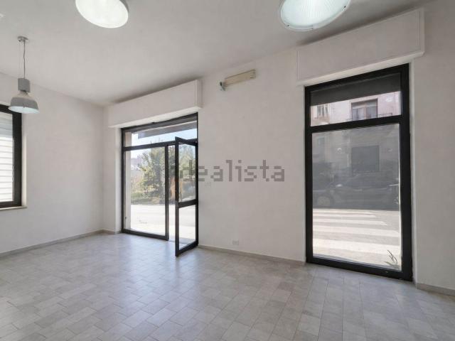 Locale in vendita di 64 m²