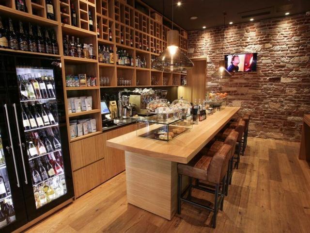 Locale in vendita di 650 m² in Via Ritonda, 80