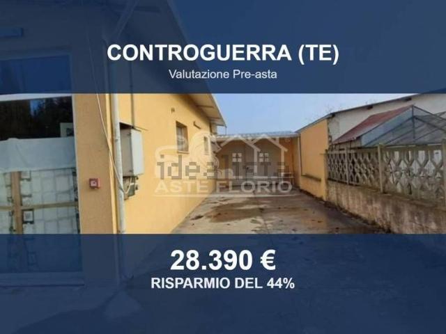 Locale in vendita di 657 m² in Contrada San Giovanni, 5