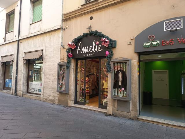 Locale in vendita di 65 m² in Corso Vecchio, 92