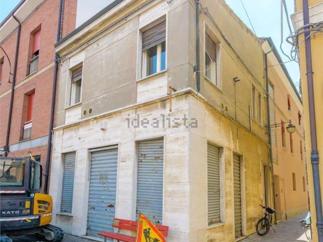Locale in vendita di 65 m² in Piazza Giuseppe Verdi, 10