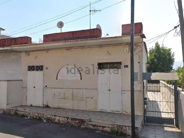 Locale in vendita di 65 m² in Via Zabatta, 147