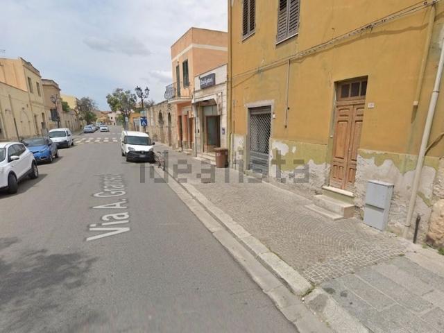 Locale in vendita di 65 m² in Via A. Gramsci, 74