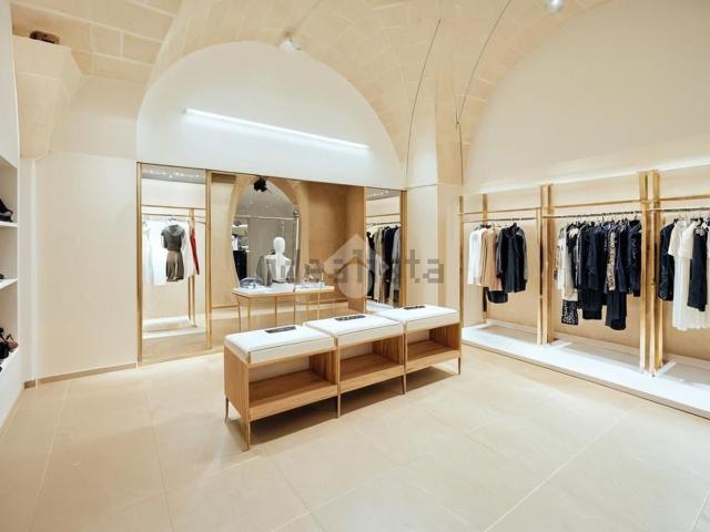Locale in vendita di 65 m² in Via Bell&apos Acqua, 50