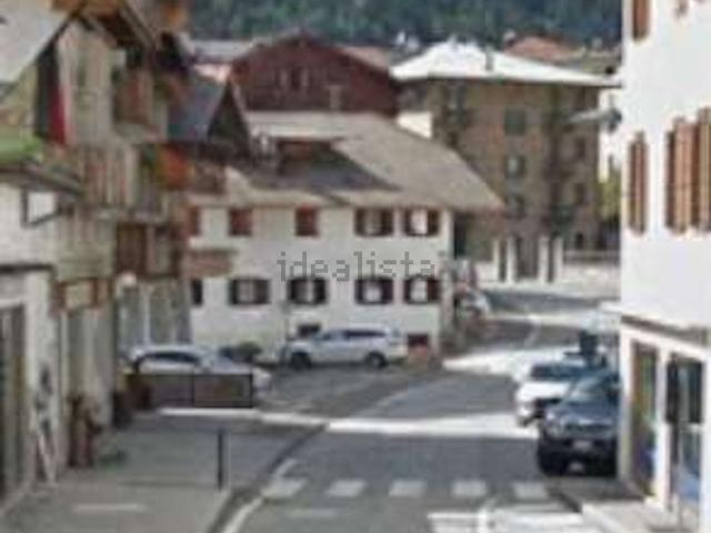 Locale in vendita di 65 m² in Via Corte