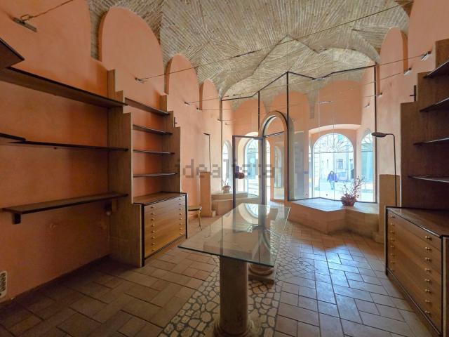 Locale in vendita di 65 m² in Via dell&apos Ospedale